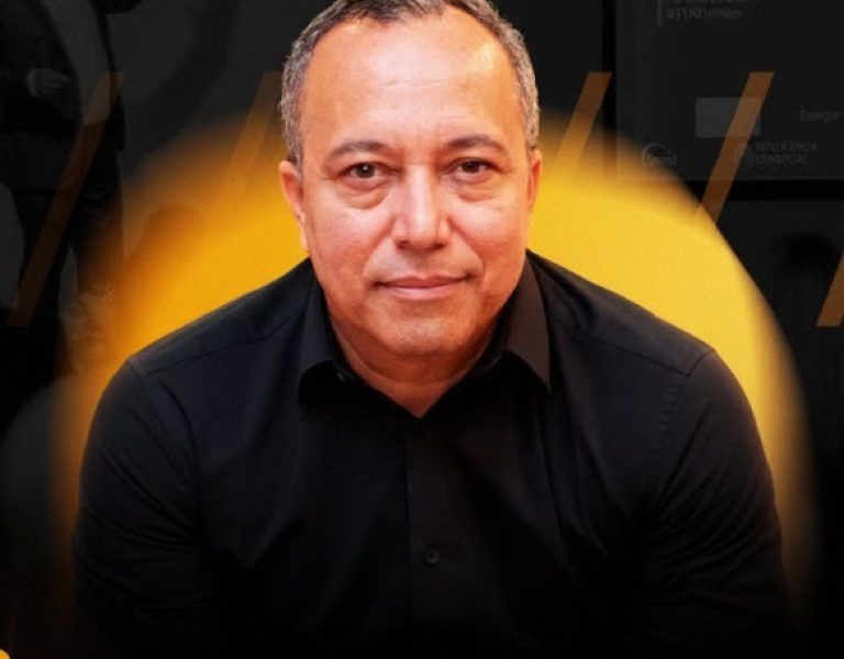 Luciano bravo Celular